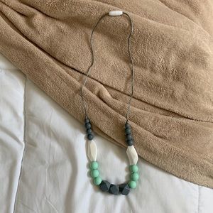 Teething necklace